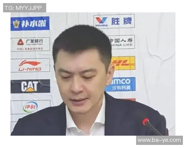 13次错漏判正式出炉！杨鸣不装摊牌了，有必要严惩99号裁判